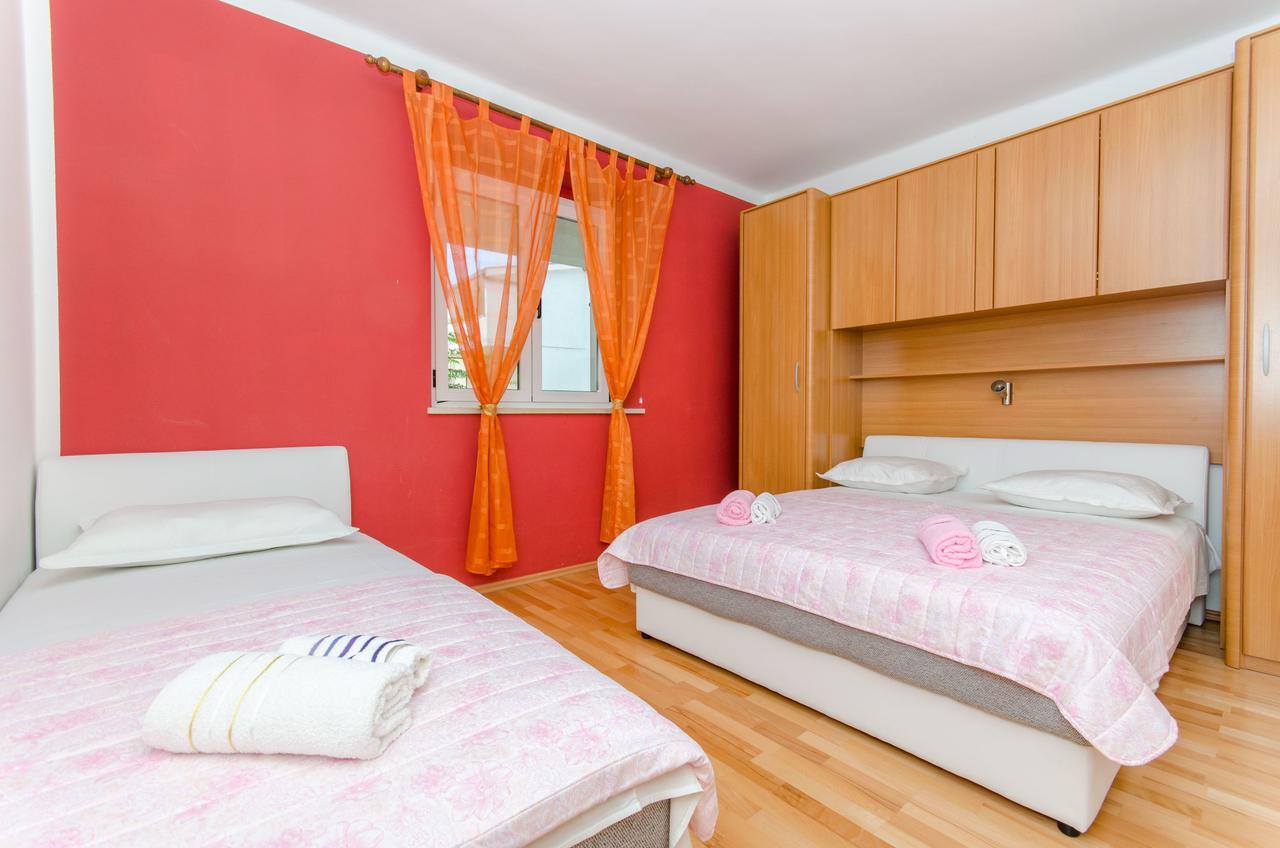 Apartments Mateo Baška Voda Eksteriør billede
